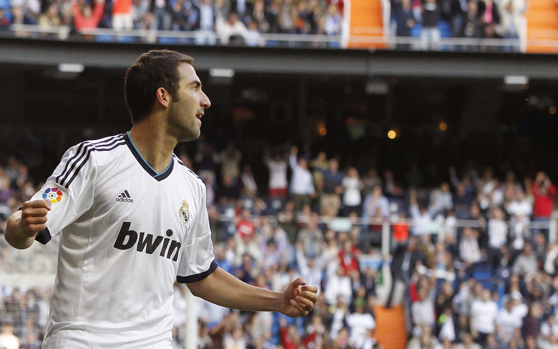 CBA季后赛激战正酣 辽宁本钢力克广东宏